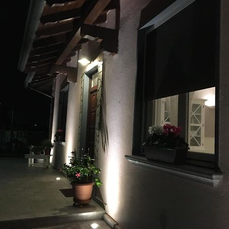 La Terrazza Sul Naviglio B&B Bernate Ticino Extérieur photo